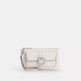 Ashton Wristlet
