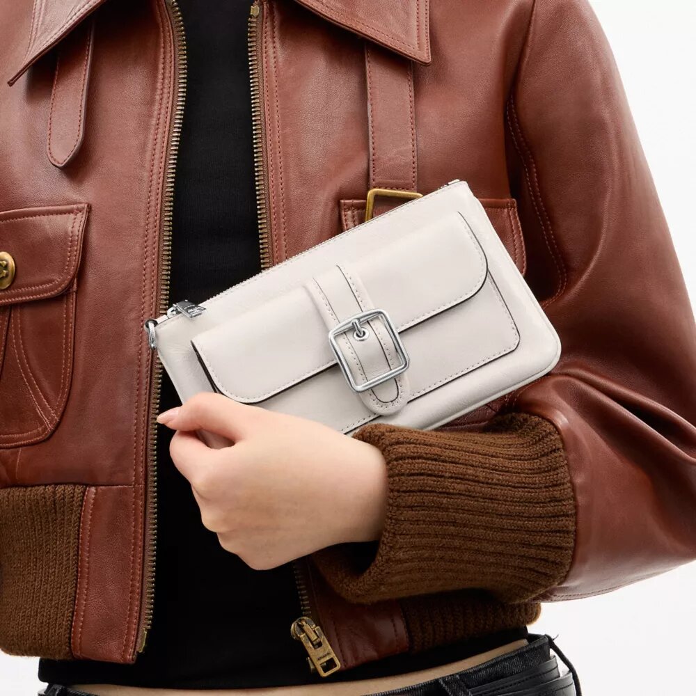 Ashton Wristlet