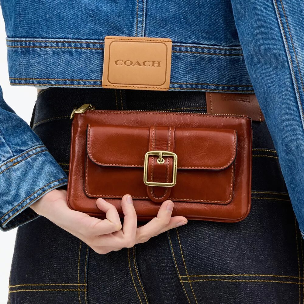 Ashton Wristlet