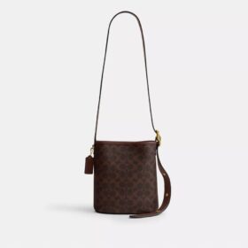 Bleecker Bucket Bag 21 in Signature Canvas