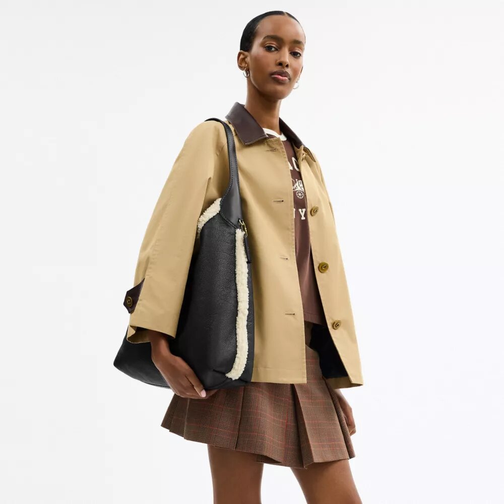 Brooklyn Shoulder Bag 39 in Shearling