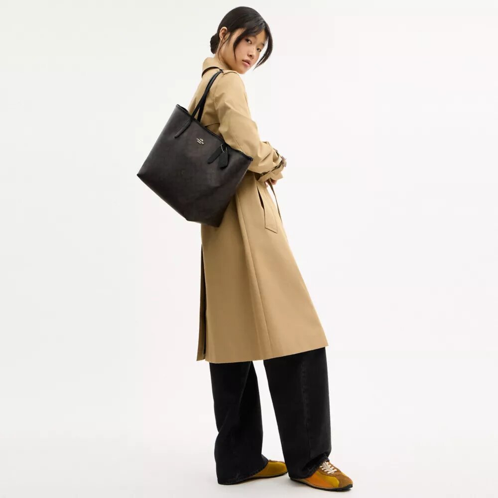 City Tote Bag in Signature Canvas