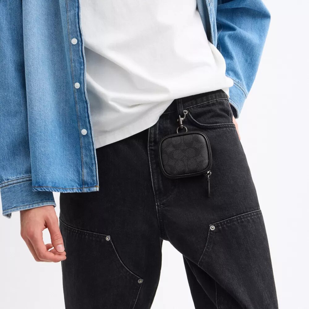 Clip on Pouch in Signature Canvas