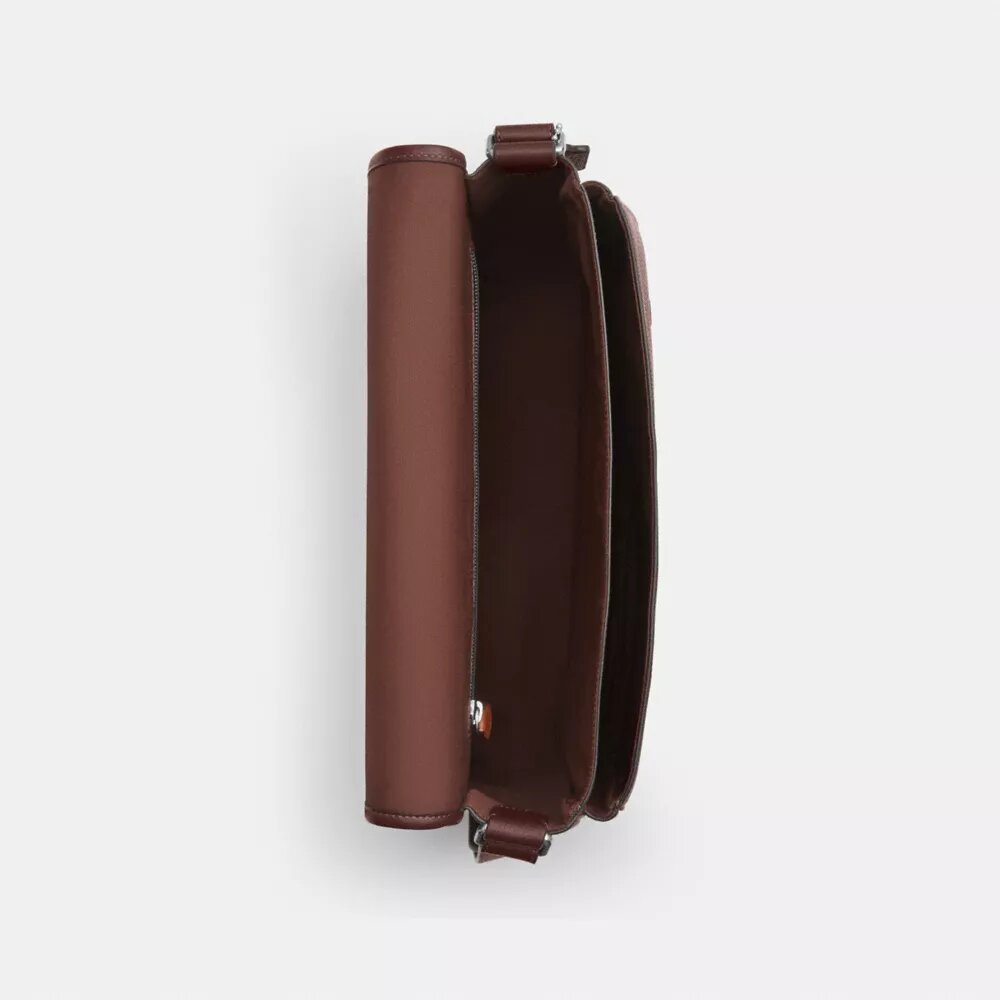 Colby Messenger Bag 32