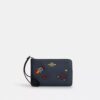 Corner Zip Wristlet