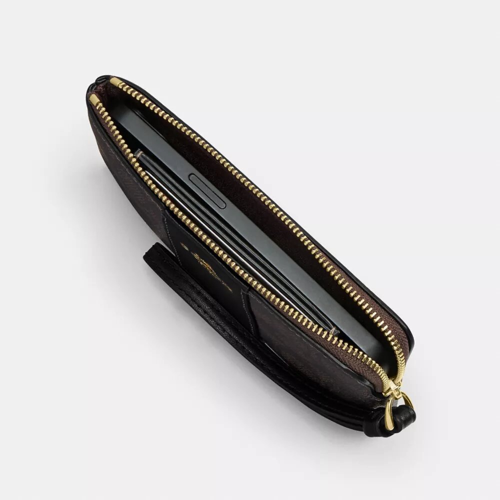 Corner Zip Wristlet