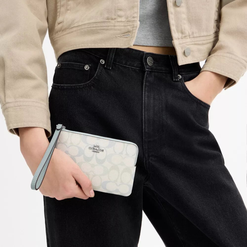 Corner Zip Wristlet in Signature Canvas