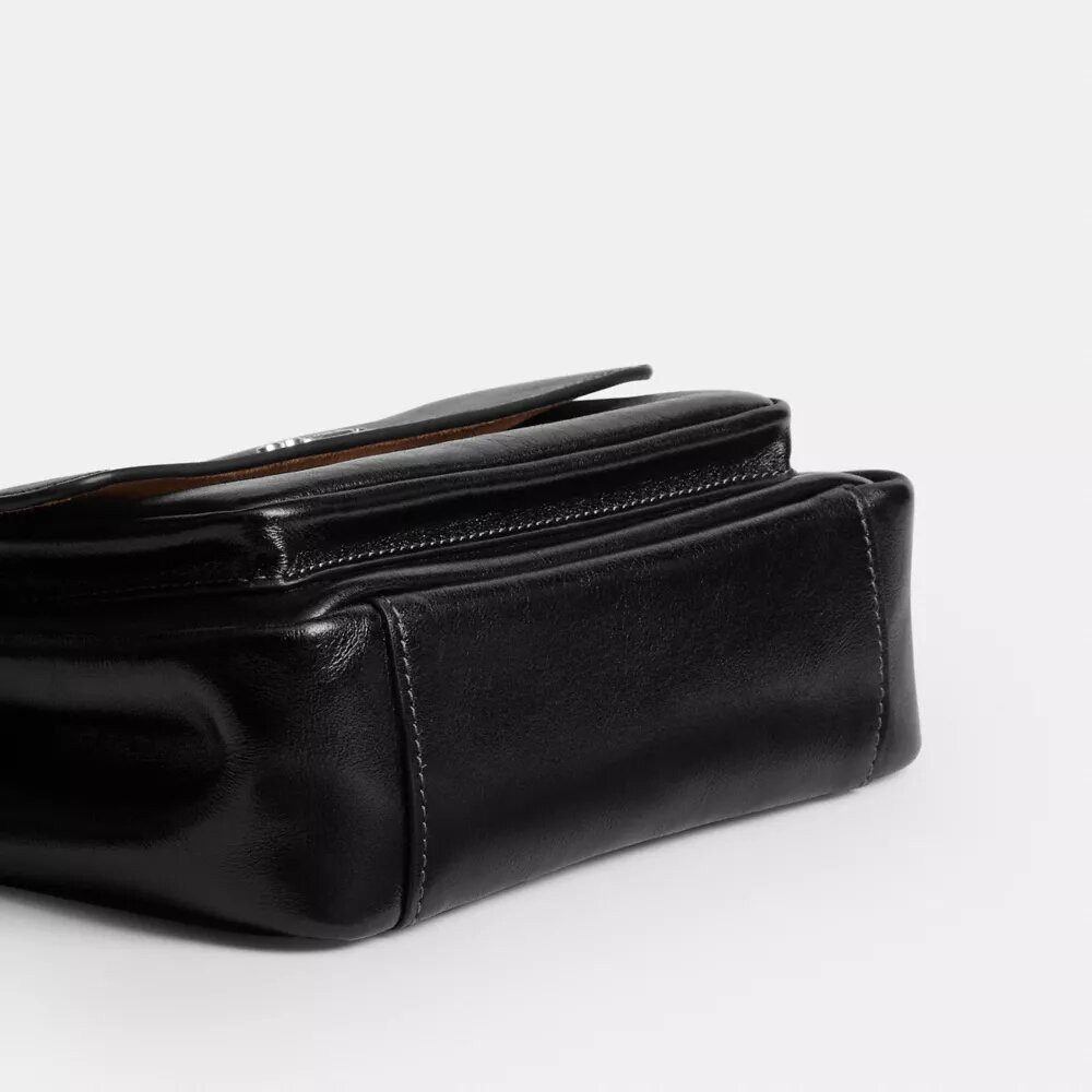 Elodie Crossbody Bag 18