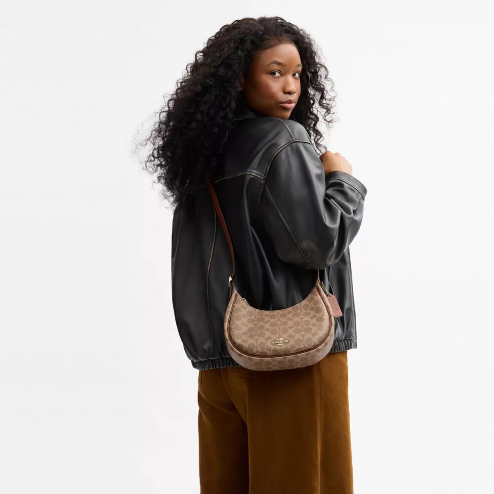 Emily Shoulder Bag in Signature Canvas