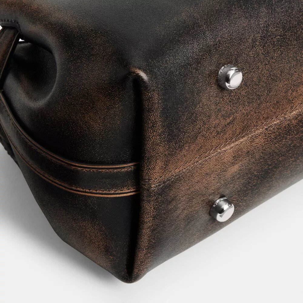 Empire Carryall Bag 34 in Loved Leather