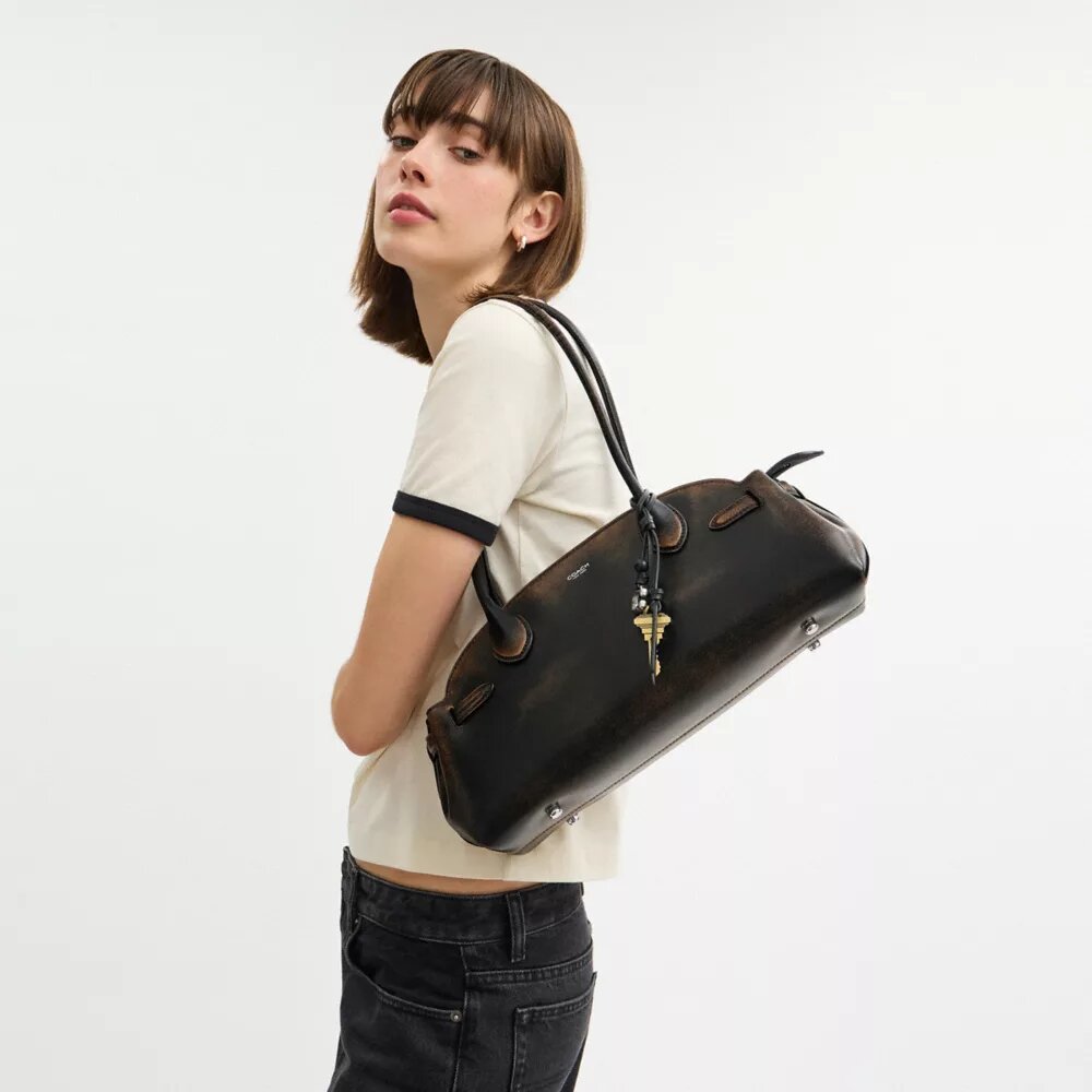 Empire Carryall Bag 34 in Loved Leather