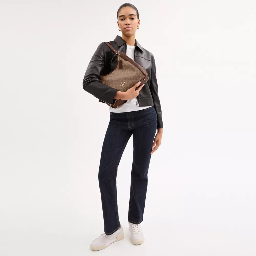 Erin Shoulder Bag in Signature Canvas