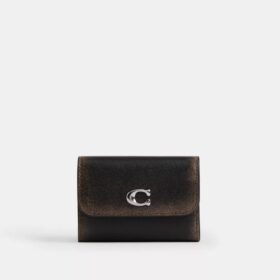 Essential Card Holder Wallet in Loved Leather