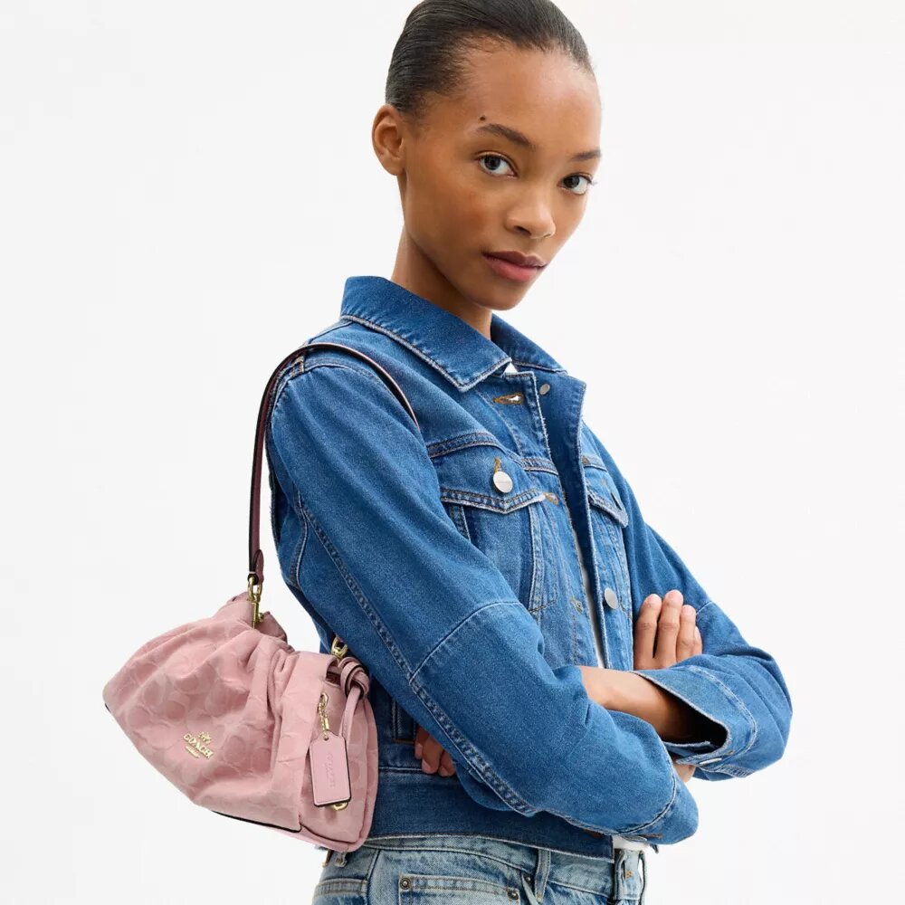 Faye Shoulder Bag in Signature Denim