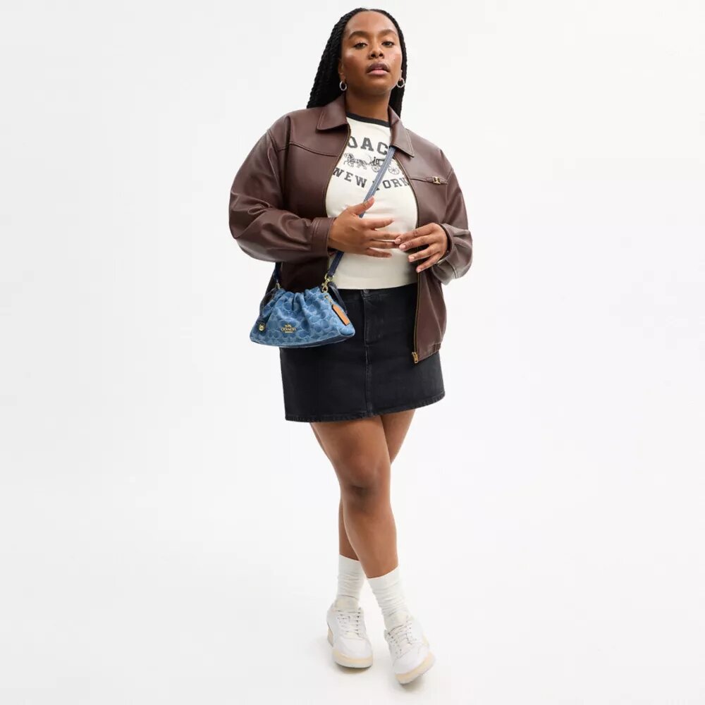 Faye Shoulder Bag in Signature Denim