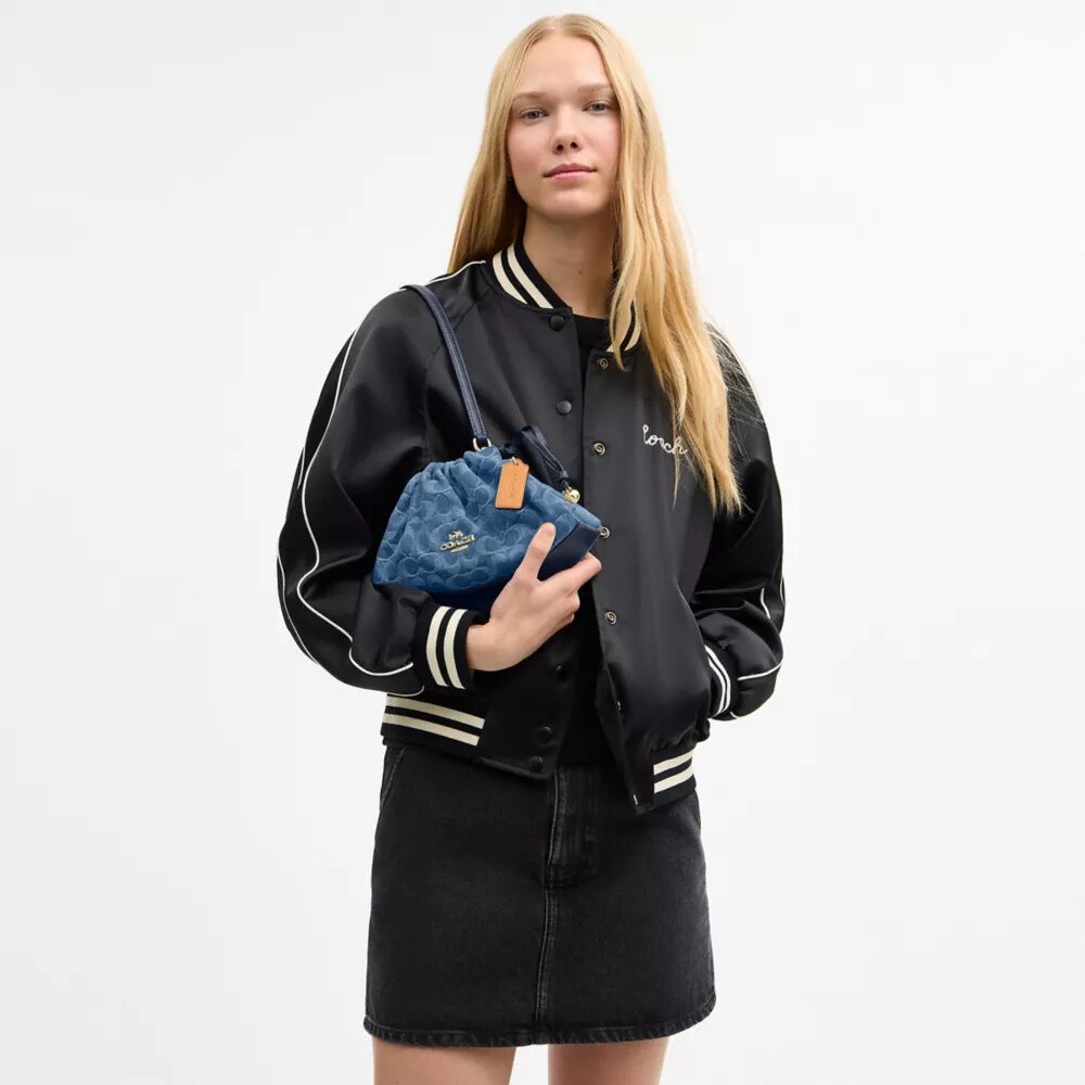 Faye Shoulder Bag in Signature Denim