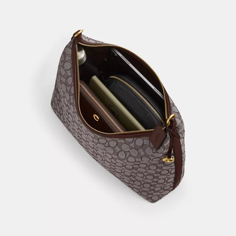 Juliet Shoulder Bag 38 in Signature Jacquard