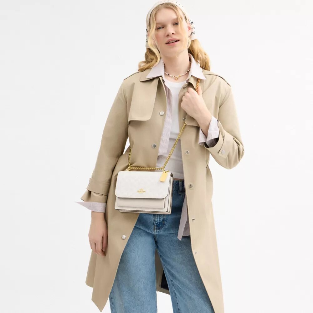 Klare Crossbody Bag in Signature Canvas