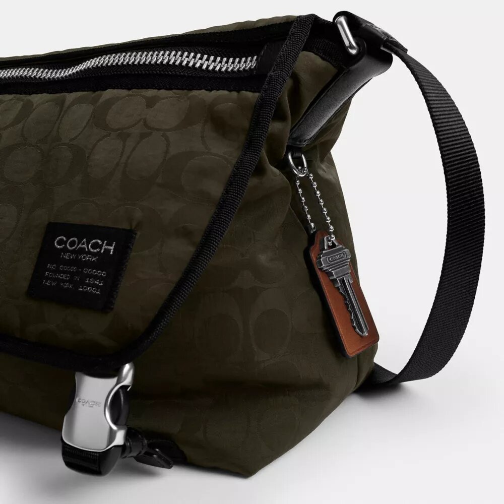 Lane Messenger in Signature Nylon