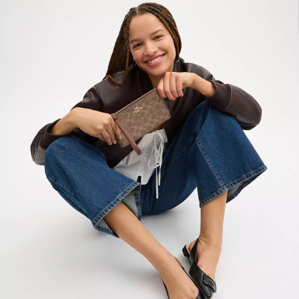 Large Corner Zip Wristlet in Signature Canvas
