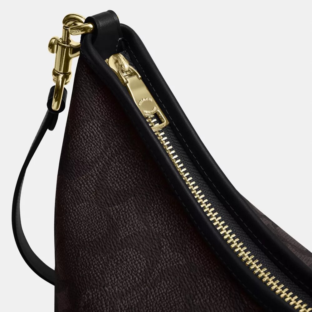 Laurel Shoulder Bag in Signature Canvas