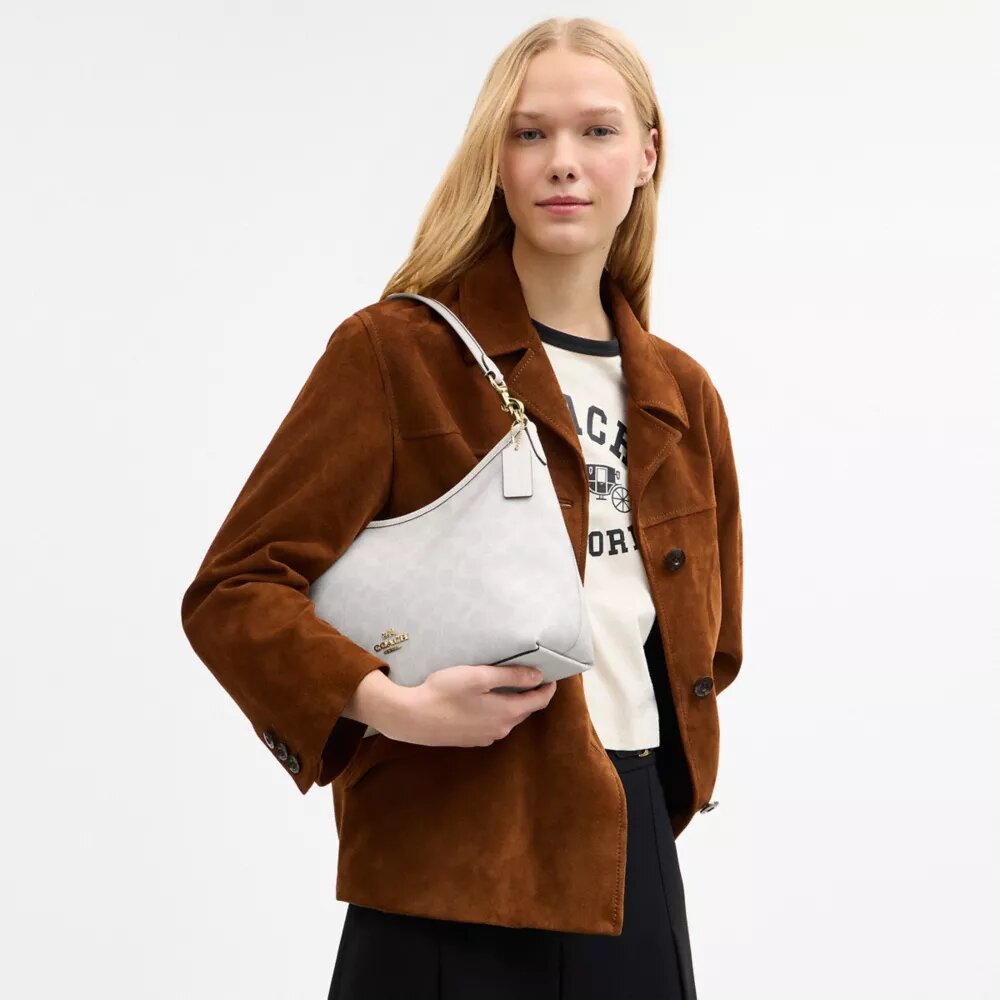 Laurel Shoulder Bag in Signature Canvas