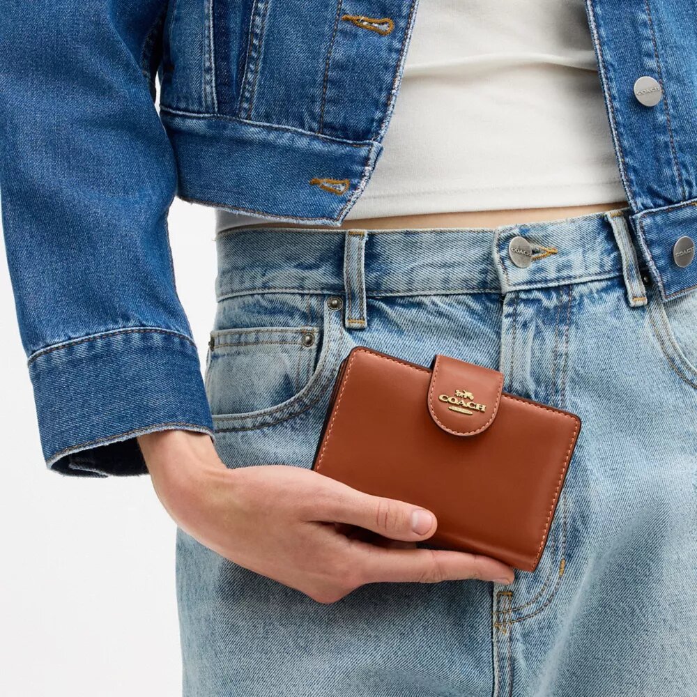 Medium Corner Zip Wallet