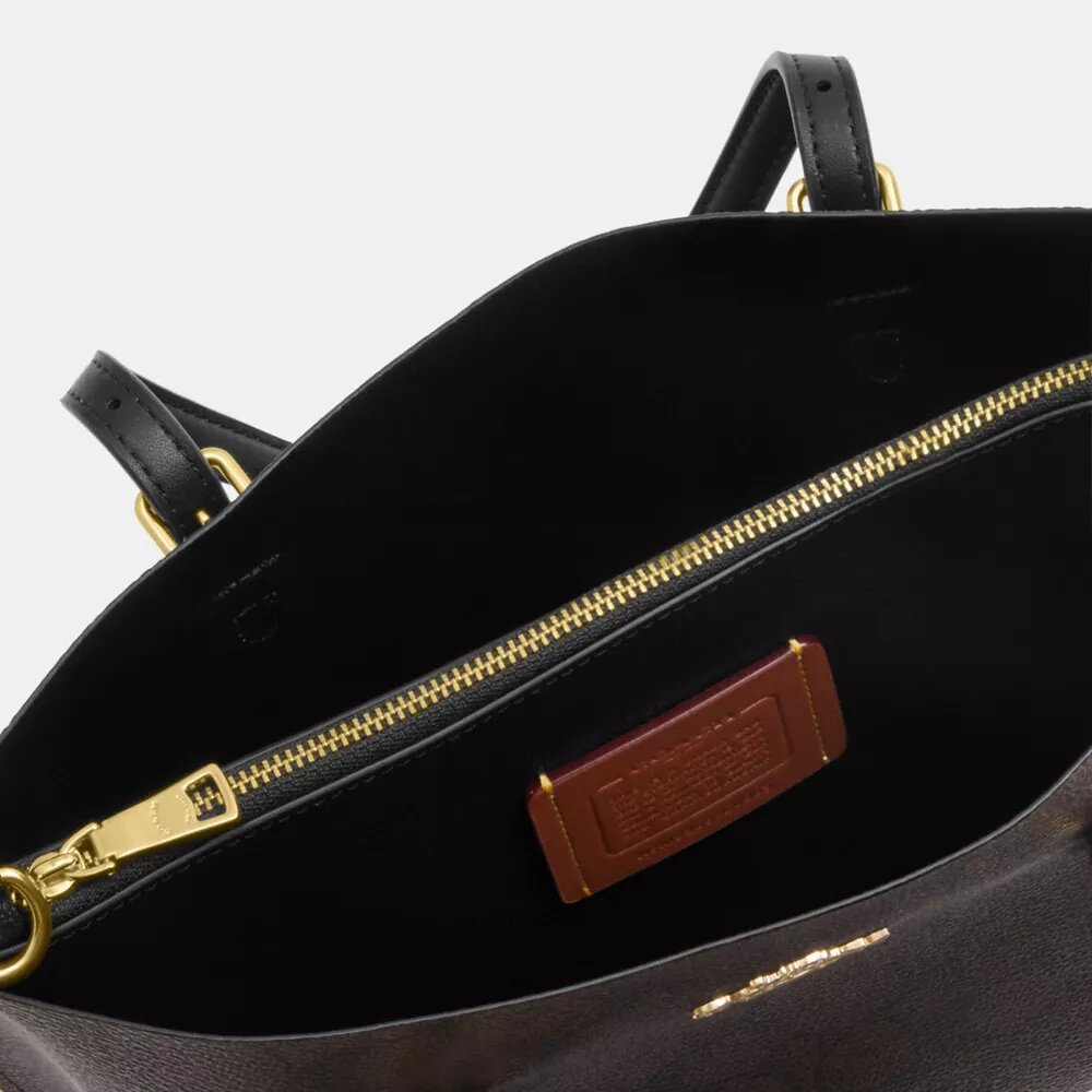 Mollie Tote Bag 25 in Signature Canvas