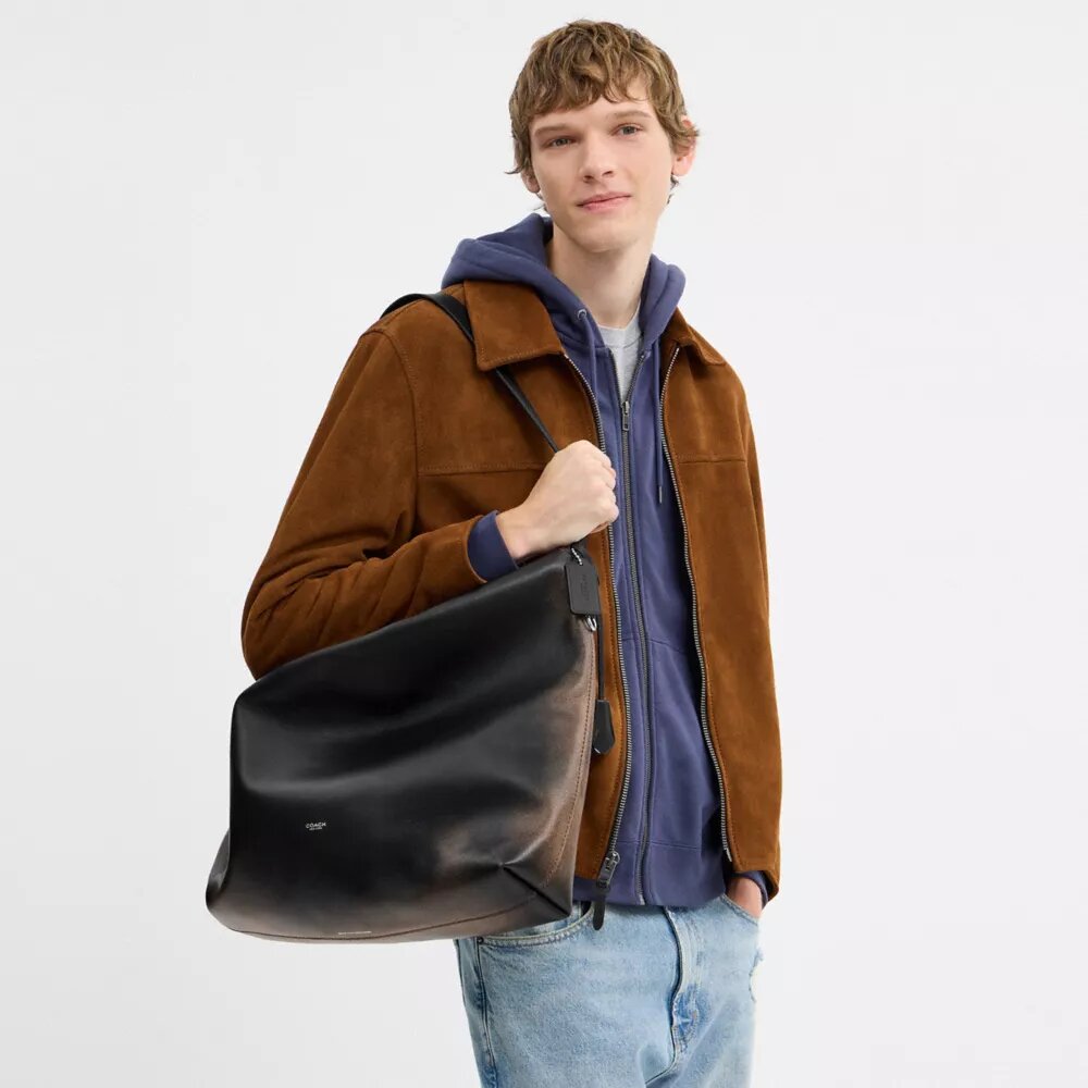 Mott Messenger Bag in Loved Leather
