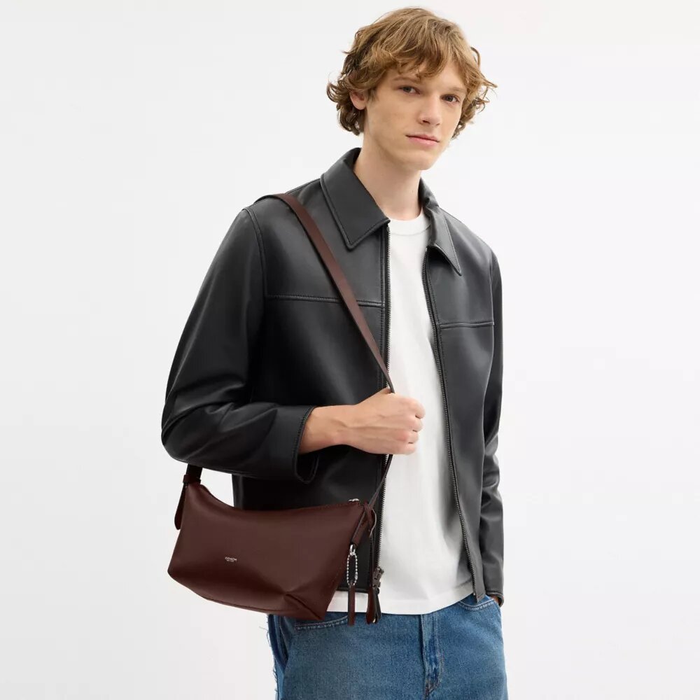 Mott Sling Bag 22