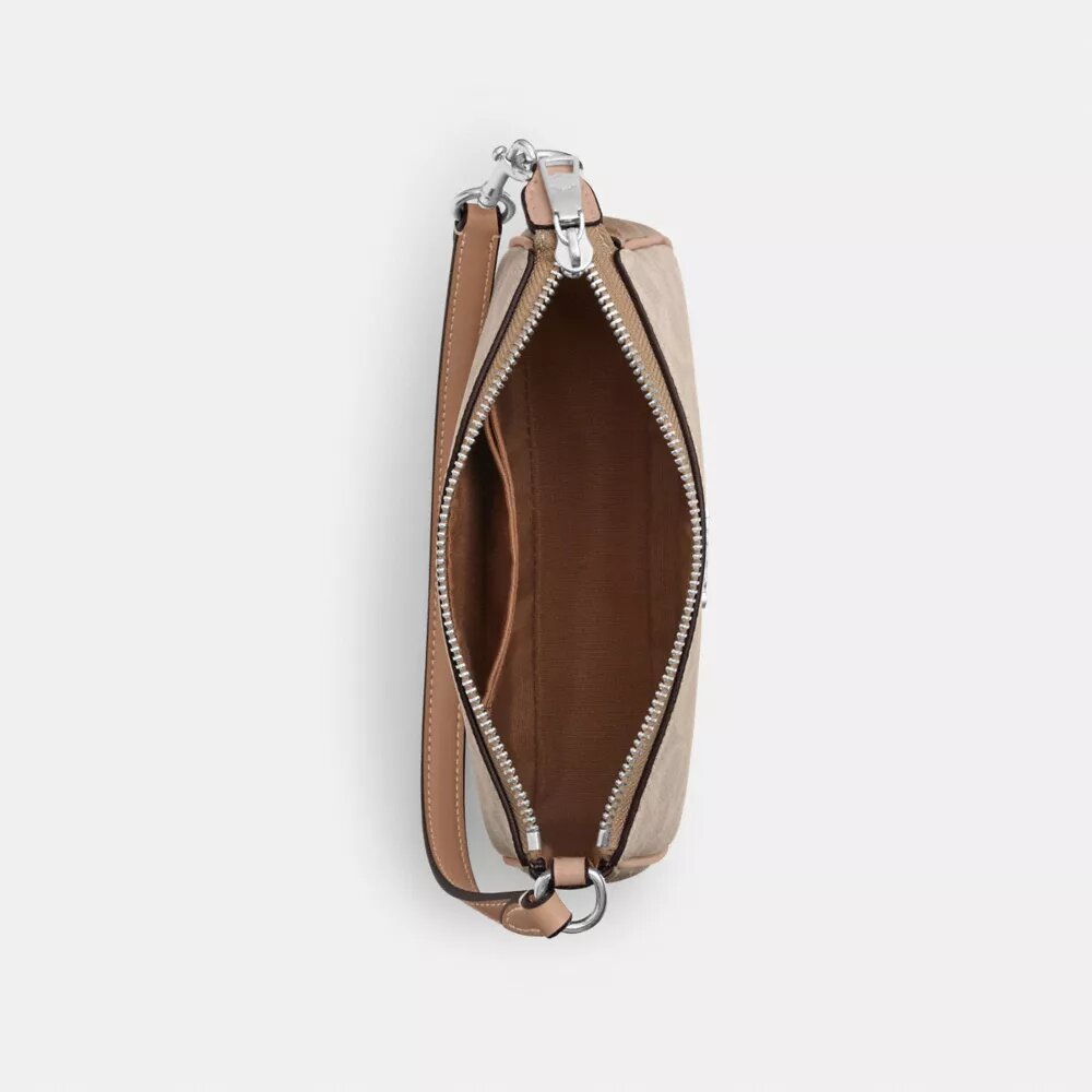 Nolita 19 in Blocked Signature Canvas