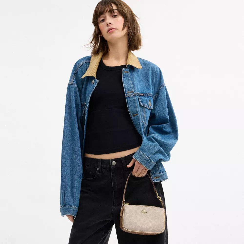 Nolita 19 in Blocked Signature Canvas