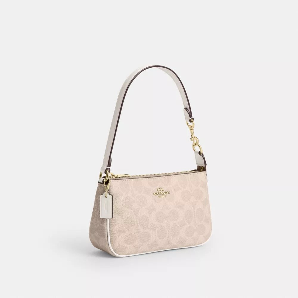 Nolita 19 in Signature Canvas