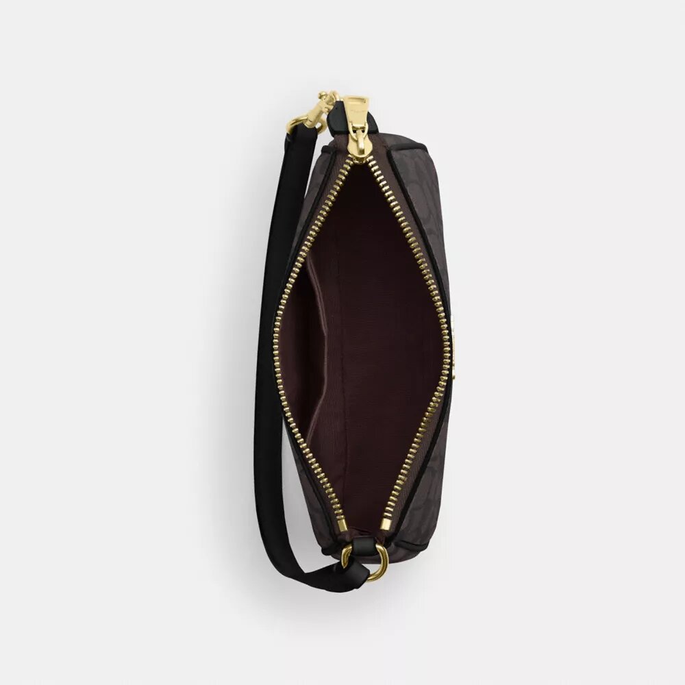 Nolita 19 in Signature Canvas