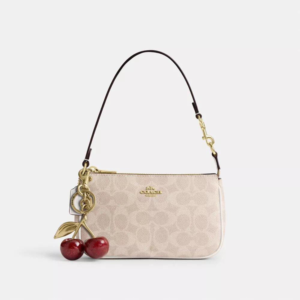 Nolita 19 in Signature Canvas