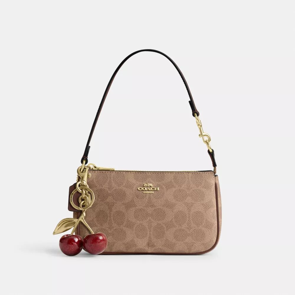 Nolita 19 in Signature Canvas