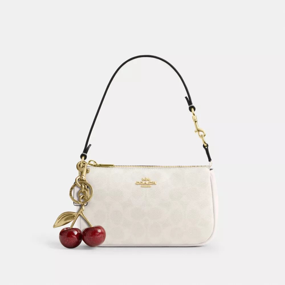 Nolita 19 in Signature Canvas