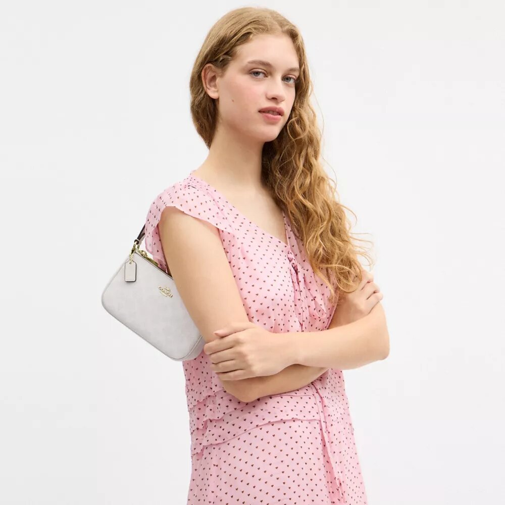 Nolita 19 in Signature Canvas