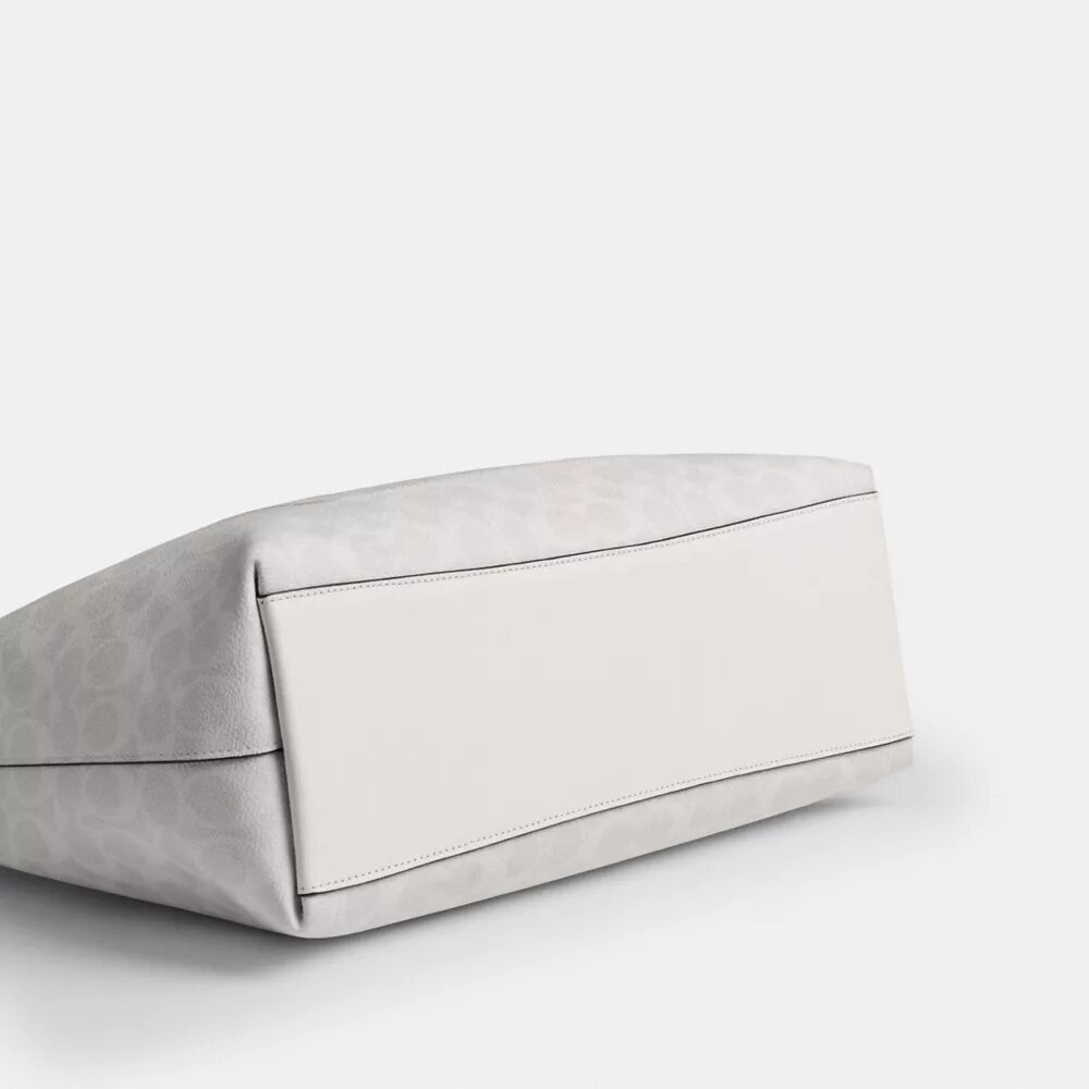 Station Tote Bag in Signature Canvas