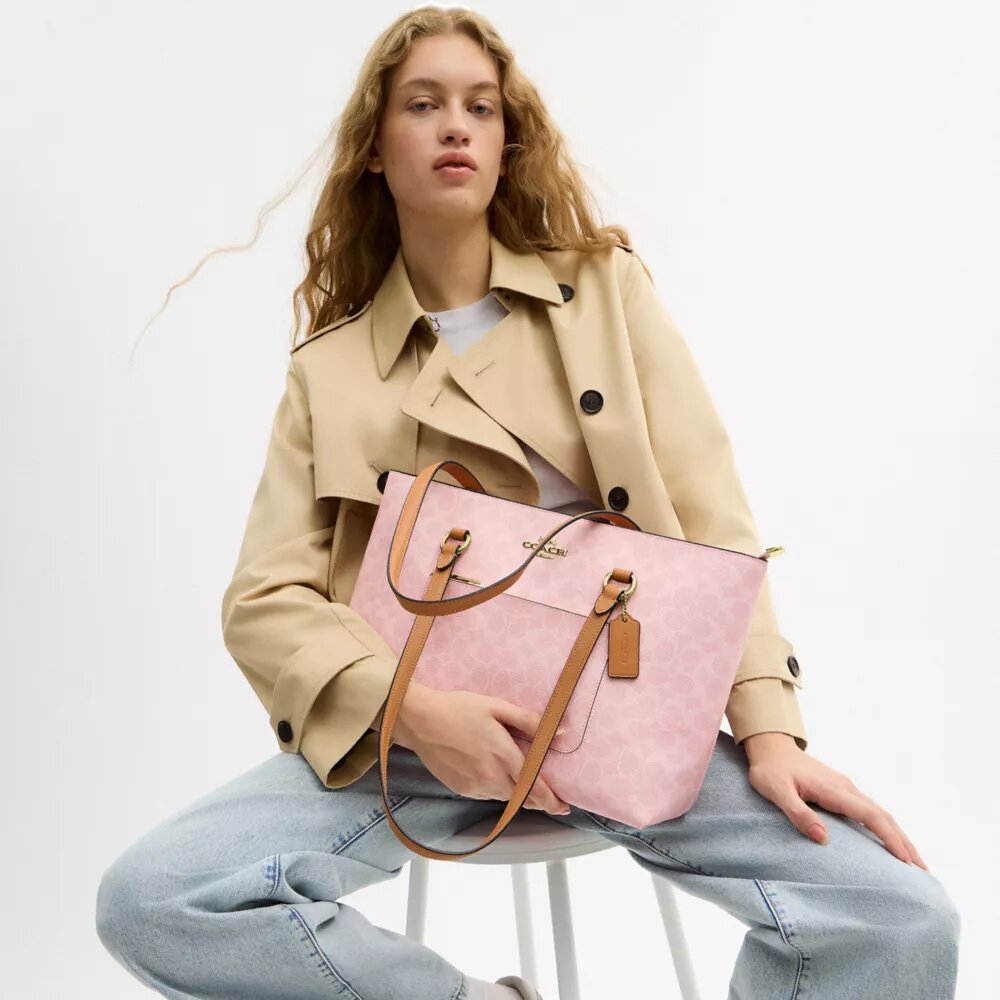Station Tote Bag in Signature Canvas