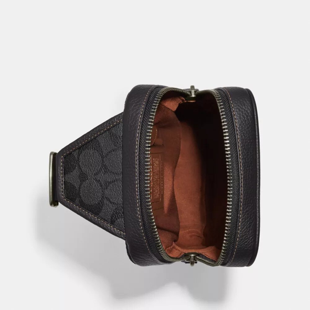 Sullivan Pack in Blocked Signature Canvas