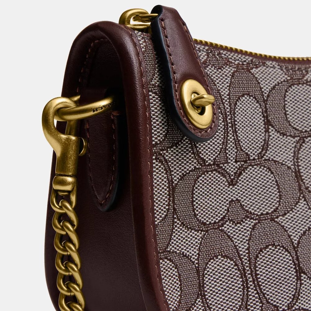 Swinger Bag 20 with Chain in Signature Jacquard