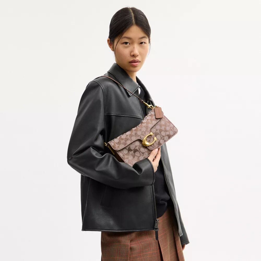 Tabby Shoulder Bag 26 in Crystal Signature Jacquard