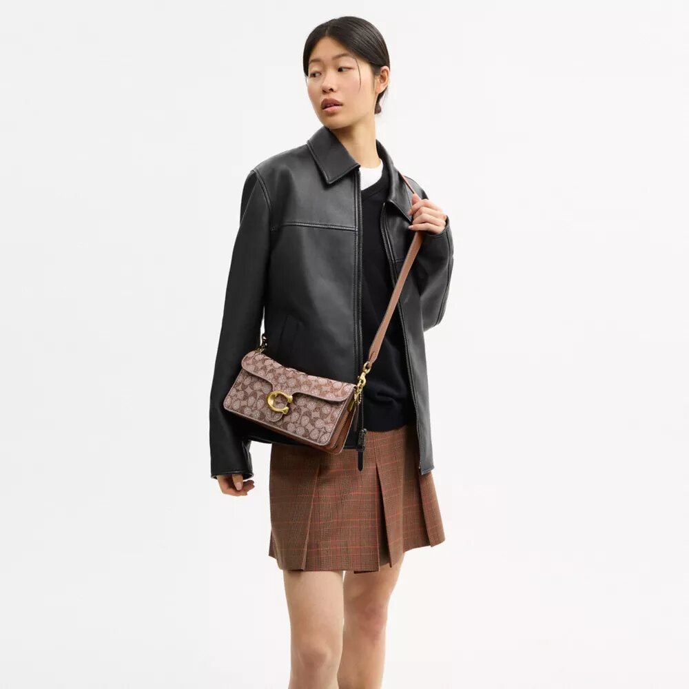 Tabby Shoulder Bag 26 in Crystal Signature Jacquard