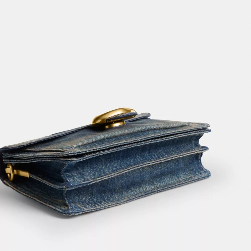 Tabby Shoulder Bag 26 in Regenerative Cotton Denim