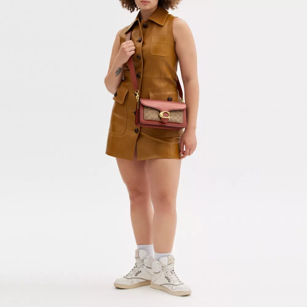 Tabby Shoulder Bag 26 in Signature Canvas