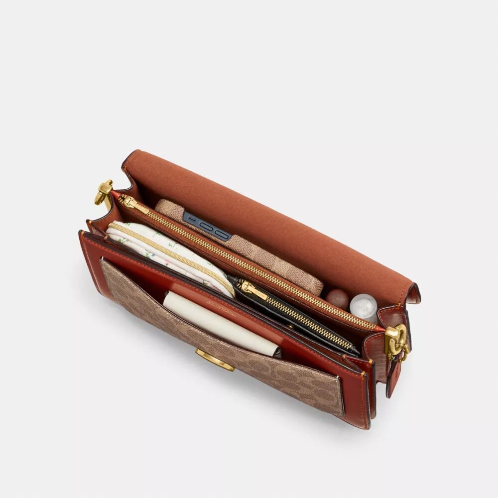 Tabby Shoulder Bag 26 in Signature Canvas
