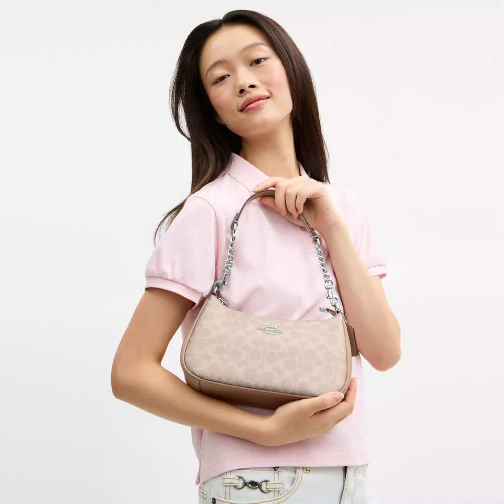 Teri Shoulder Bag in Signature Canvas