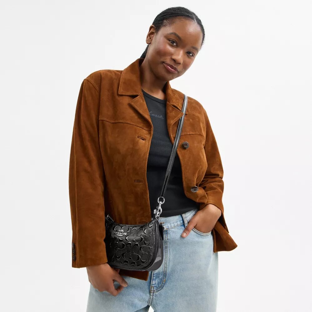 Teri Shoulder Bag in Signature Leather with Heart Charm