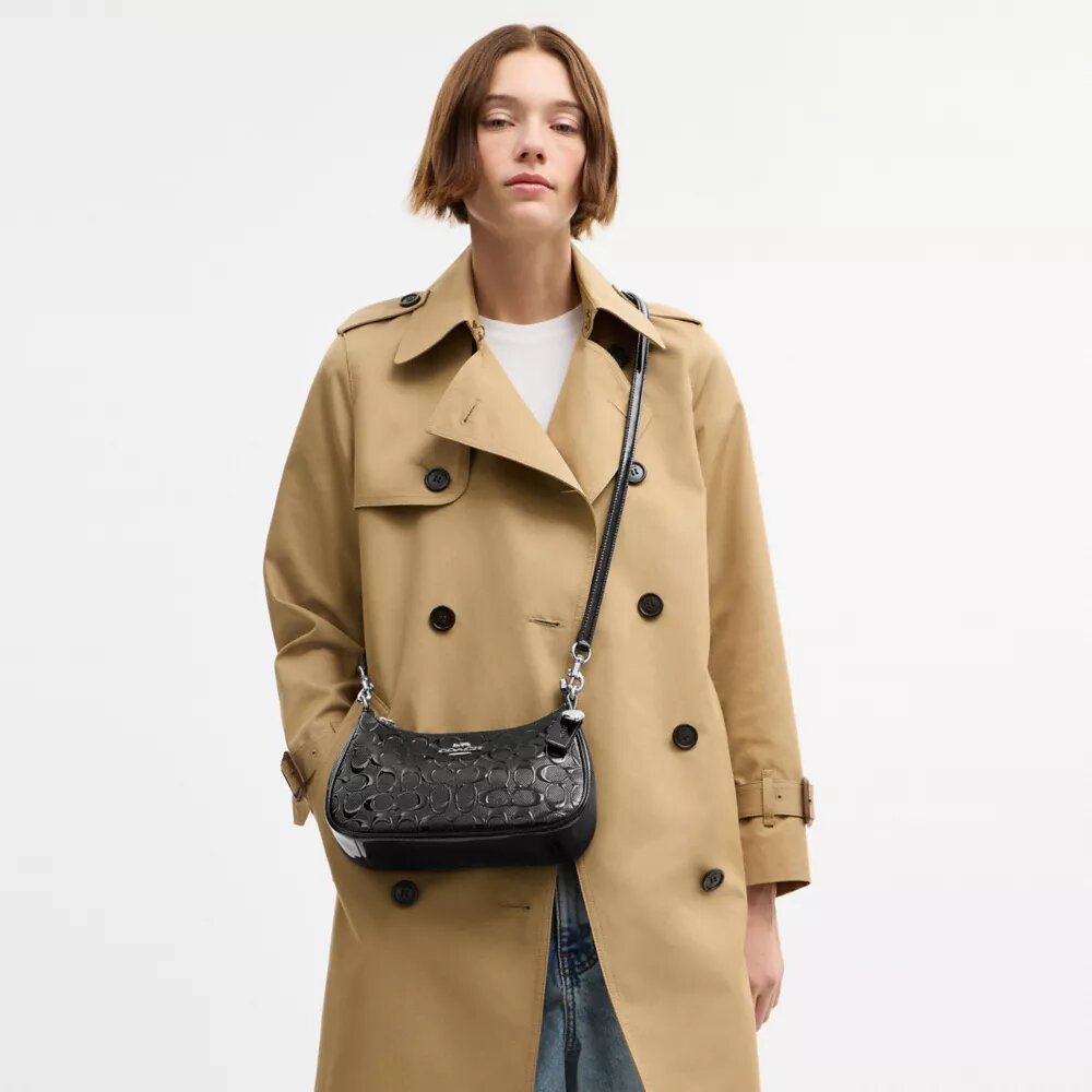 Teri Shoulder Bag in Signature Leather with Heart Charm